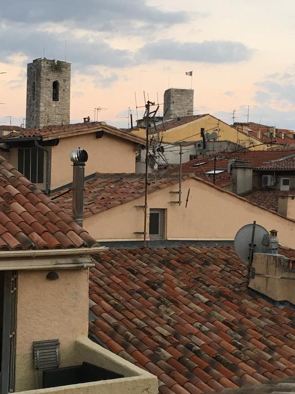 דירות Light Filled Penthouse In Old Antibes. Heart Of The Riviera מראה חיצוני תמונה