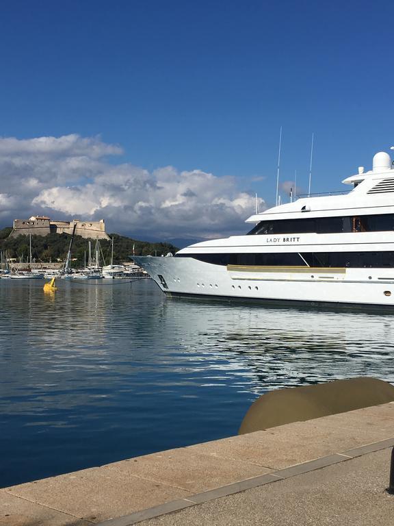דירות Light Filled Penthouse In Old Antibes. Heart Of The Riviera מראה חיצוני תמונה