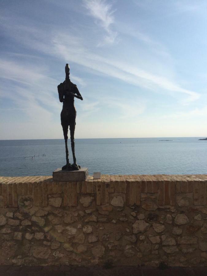 דירות Light Filled Penthouse In Old Antibes. Heart Of The Riviera מראה חיצוני תמונה