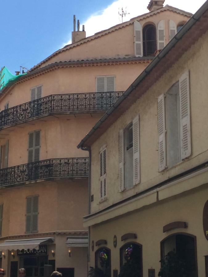 דירות Light Filled Penthouse In Old Antibes. Heart Of The Riviera מראה חיצוני תמונה